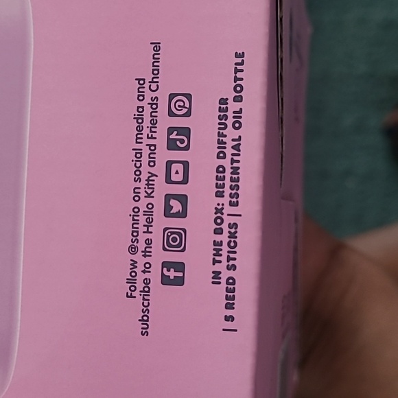 🎀Hello Kitty Ceramic Reed Diffuser - Picture 6 of 7